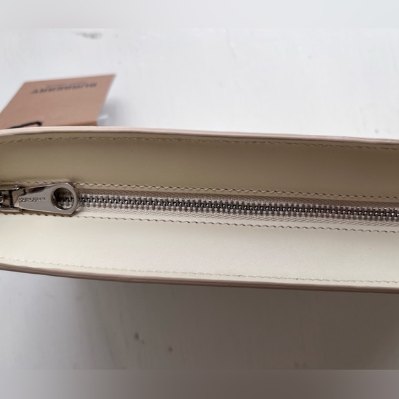 🔴SOLD🔴 BURBERRY Medium TB Monogram Leather Shoulder Bag- Warm Vanilla - Picture 13 of 15